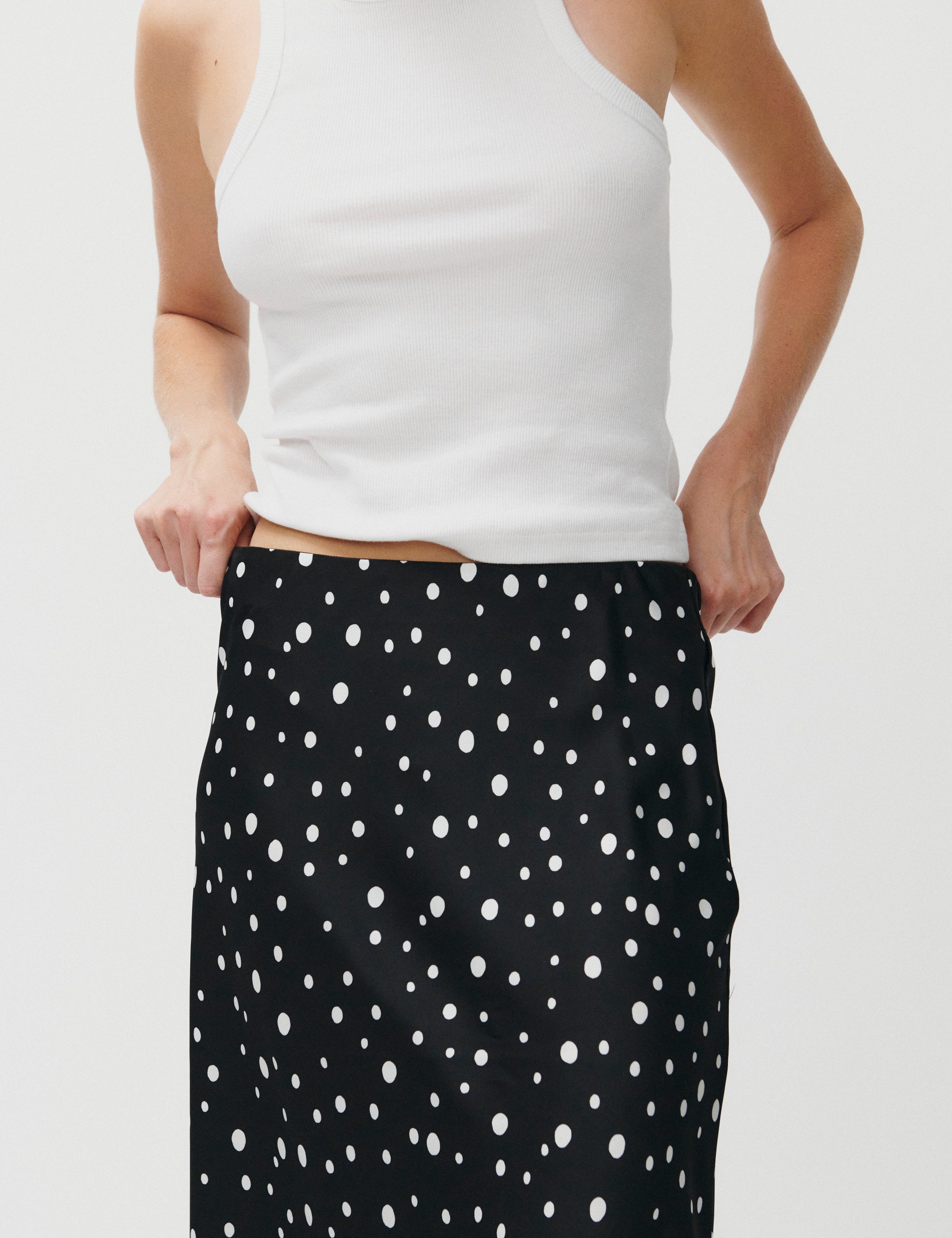 2NDDAY 2ND Cleas - Heavy Satin Skirt 420155 White Polka Dot
