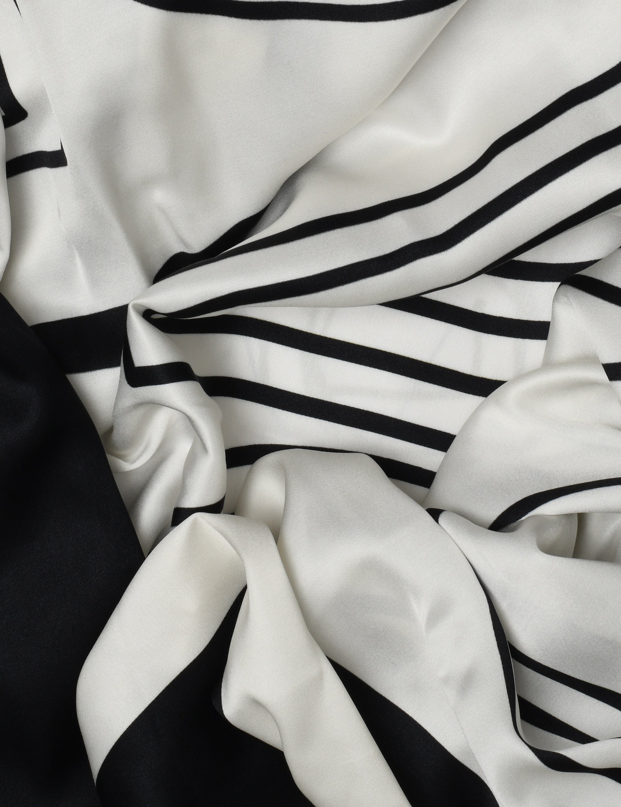 DAY Birger ét Mikkelsen SARY- FLUID VISCOSE Scarf 190303 Black