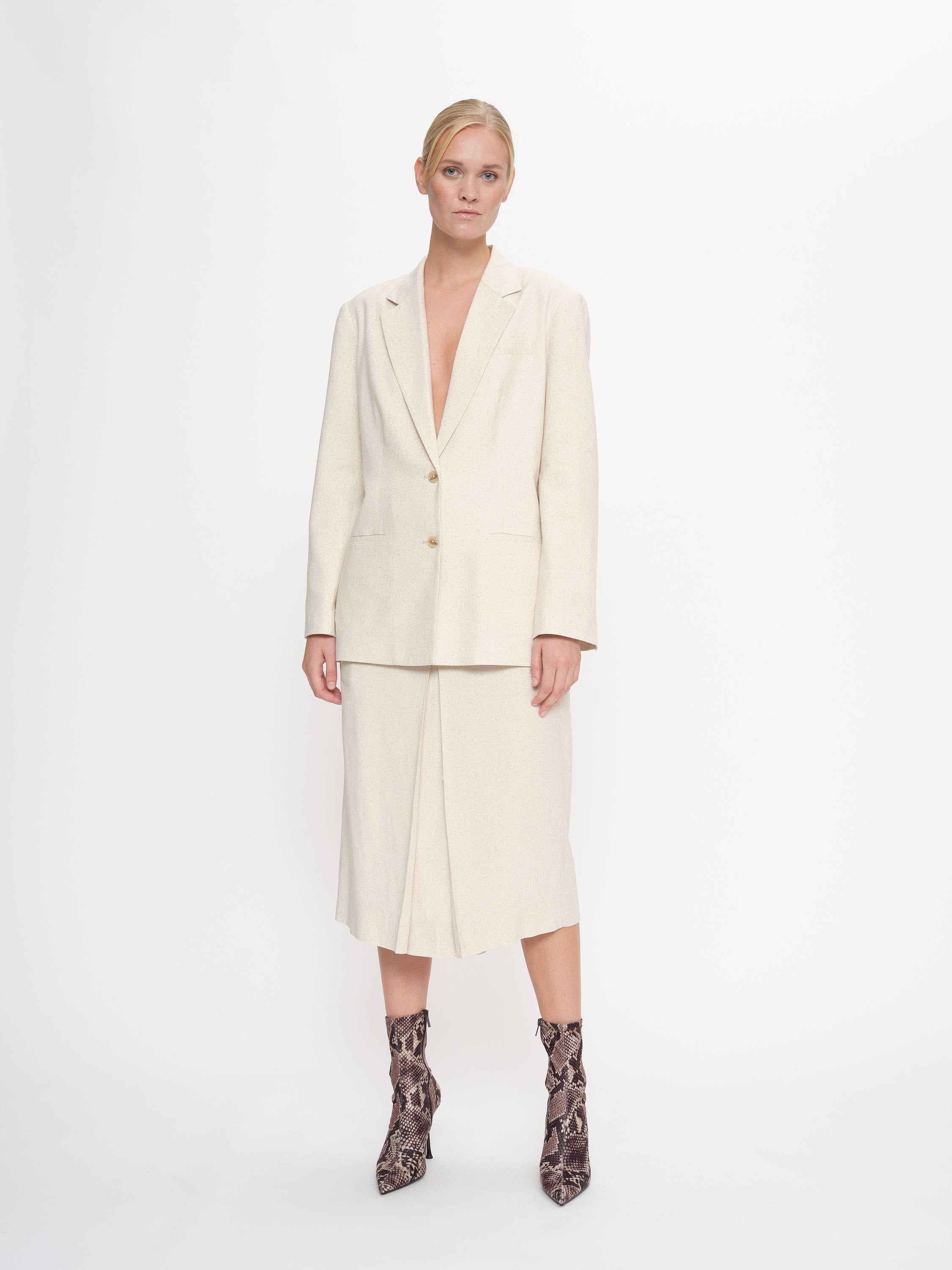 2NDDAY 2ND Harrum - Linen Blazer 130000 Moonbean