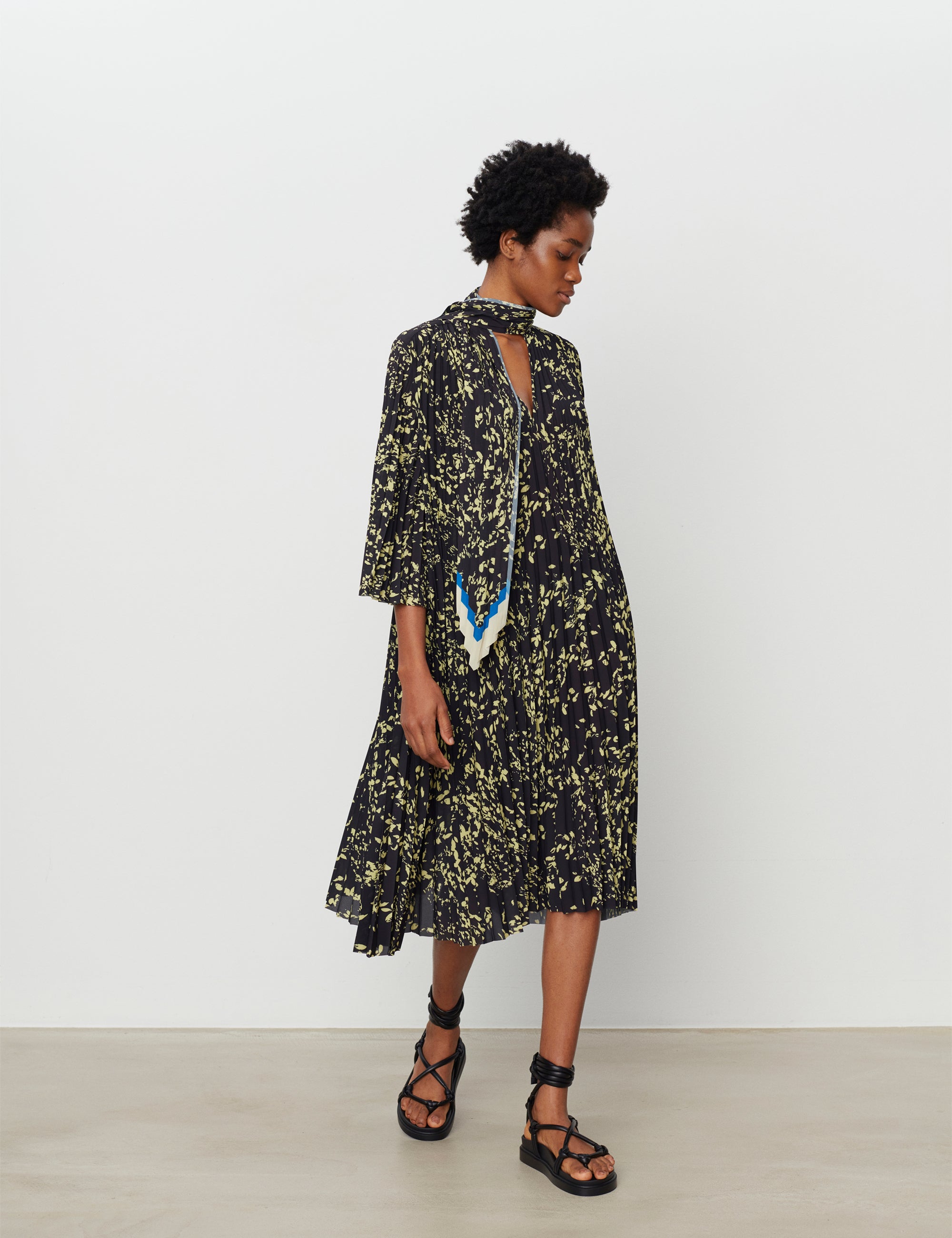 DAY Birger ét Mikkelsen Caine - Abstract Leaves Dress 500039 ABSTRACT LEAVES