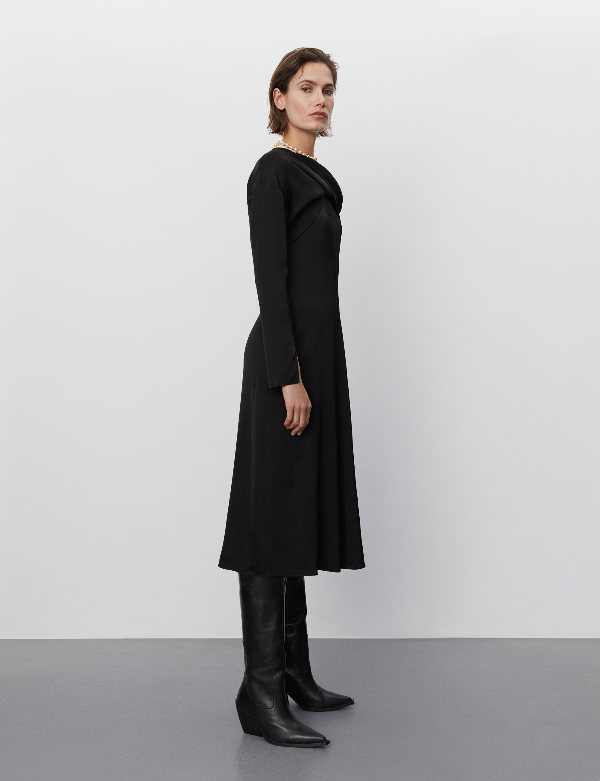 DAY Birger ét Mikkelsen Lyanna - Fluid Viscose RD Dress 190303 BLACK