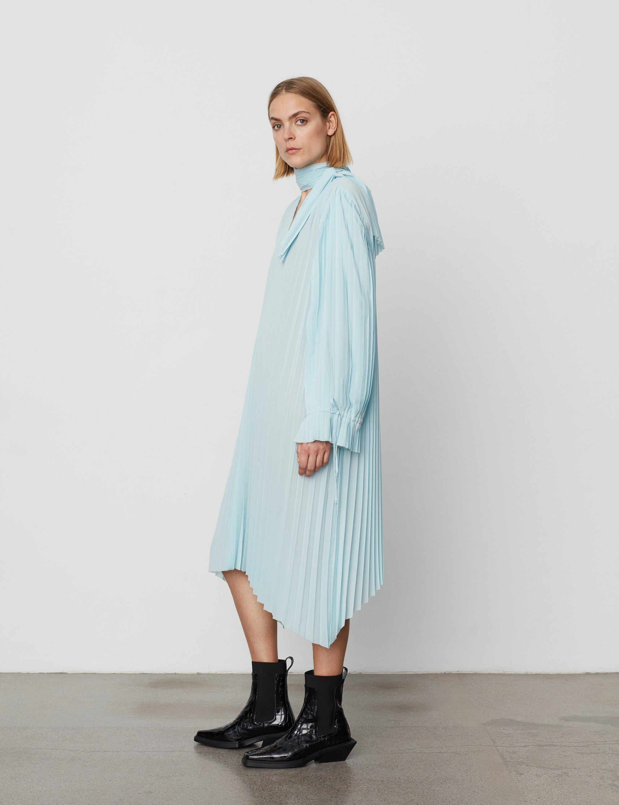 DAY Birger ét Mikkelsen Oscar - Solid Plissé Dress 134409 BLUE GLOW